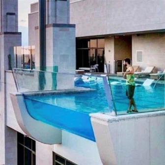 Schwimm-Spa aus Acryl